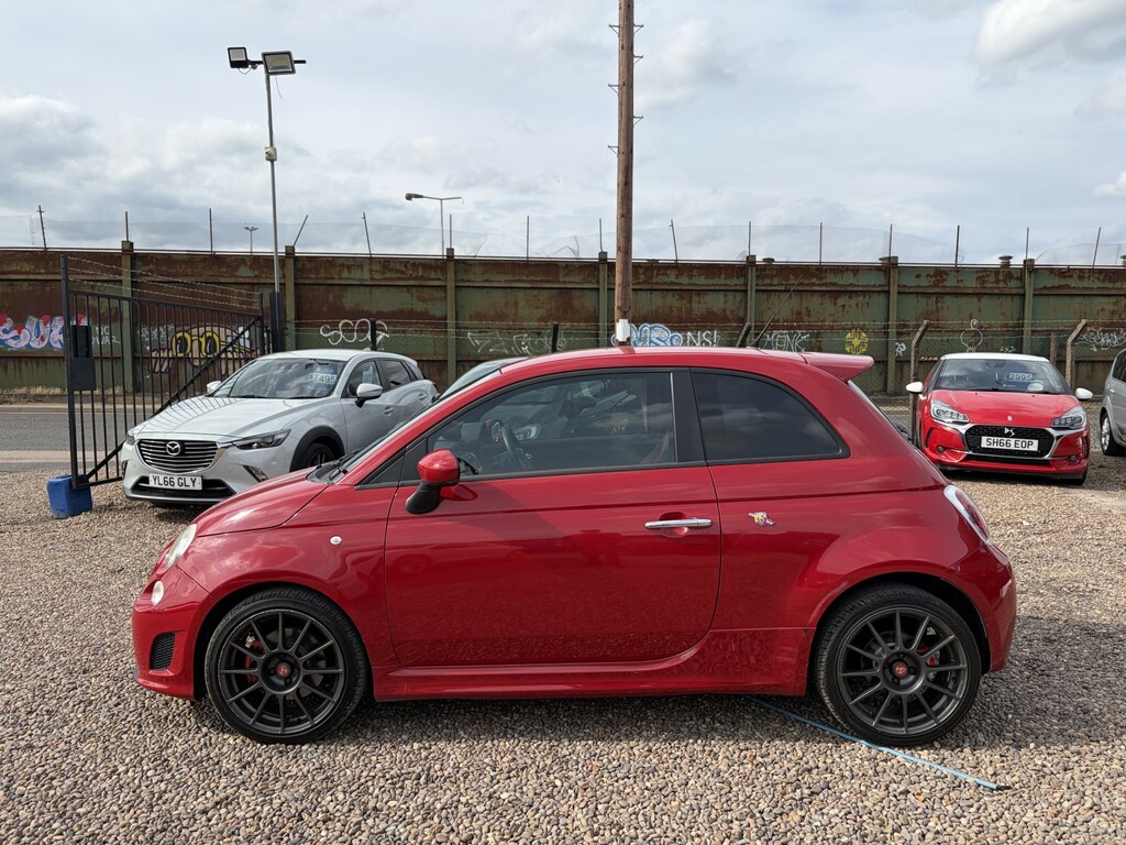 Abarth 500 Hatchback 1.4 Abarth 1.4 16V Turbo 2011 Red #2