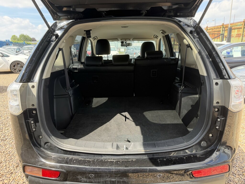 Mitsubishi Outlander Suv 2.2 Di-d Gx3 2015 Black #6