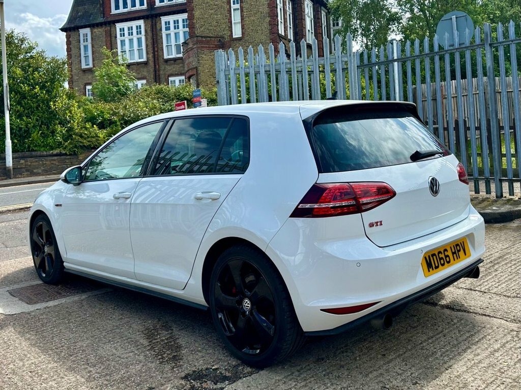 Volkswagen Golf 2.0 Tsi Bluemotion Tech Gti Hatchback D MD66HPV White #5