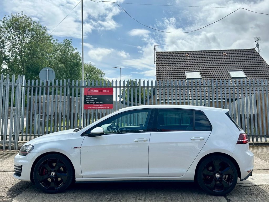 Volkswagen Golf 2.0 Tsi Bluemotion Tech Gti Hatchback D MD66HPV White #4
