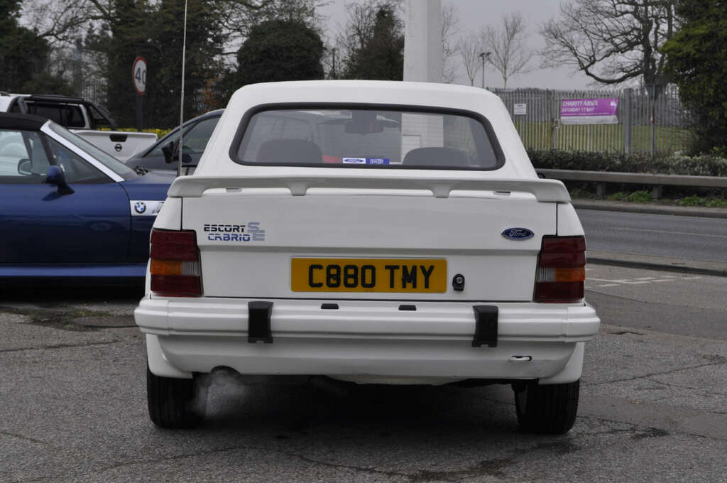 Ford Escort Se Cabriolet White