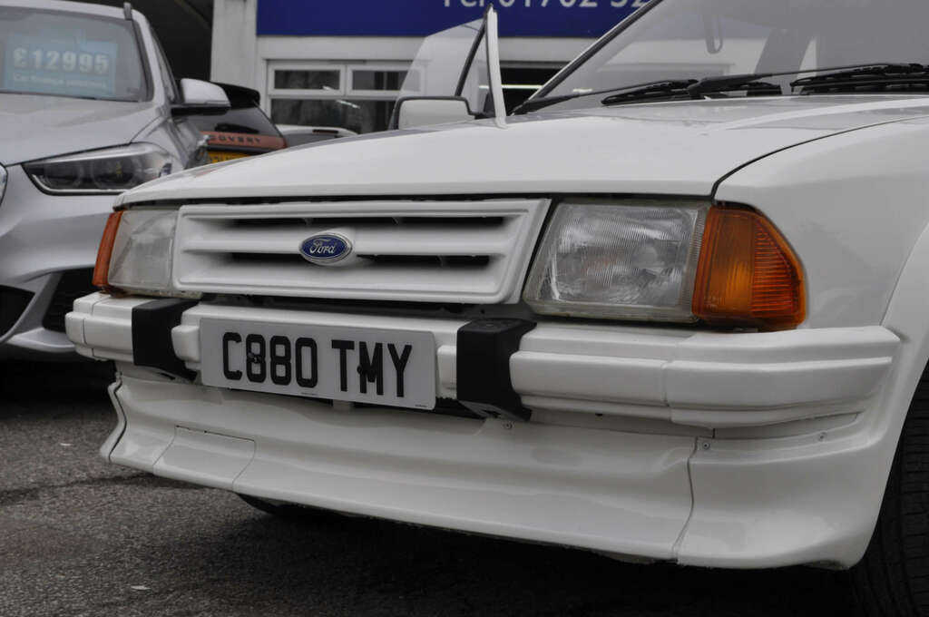 Ford Escort 1.6 Cabriolet 78 Bhp Red #23