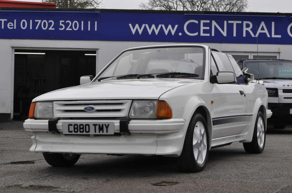 Ford Escort 1.6 Cabriolet 78 Bhp Red #16