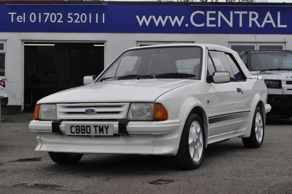 Ford Escort Se Cabriolet White #3