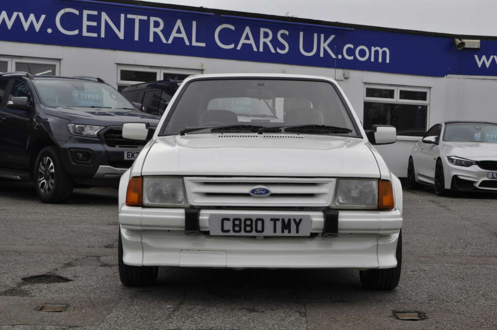 Ford Escort Se Cabriolet White #2