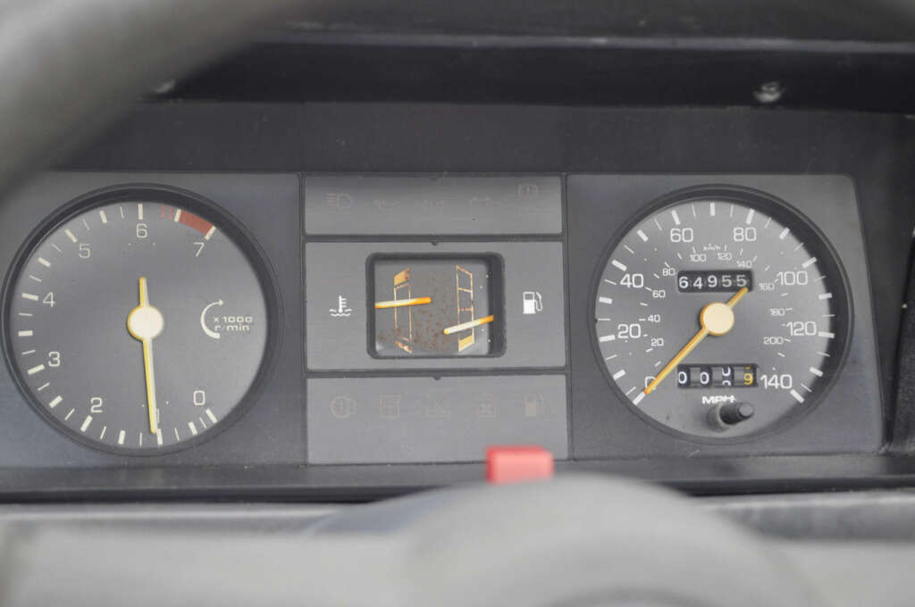 Ford Escort 1.6 Cabriolet 78 Bhp Red #12