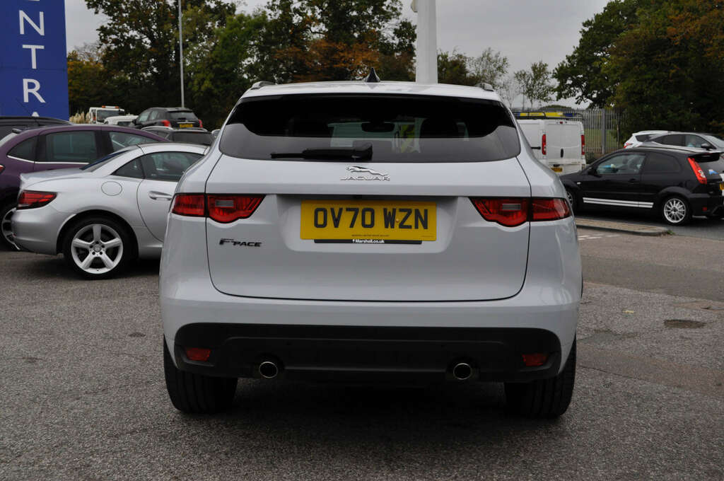 Jaguar F-Pace 2.0 F-pace Chequered Flag Awd D 4Wd OV70WZN White #2