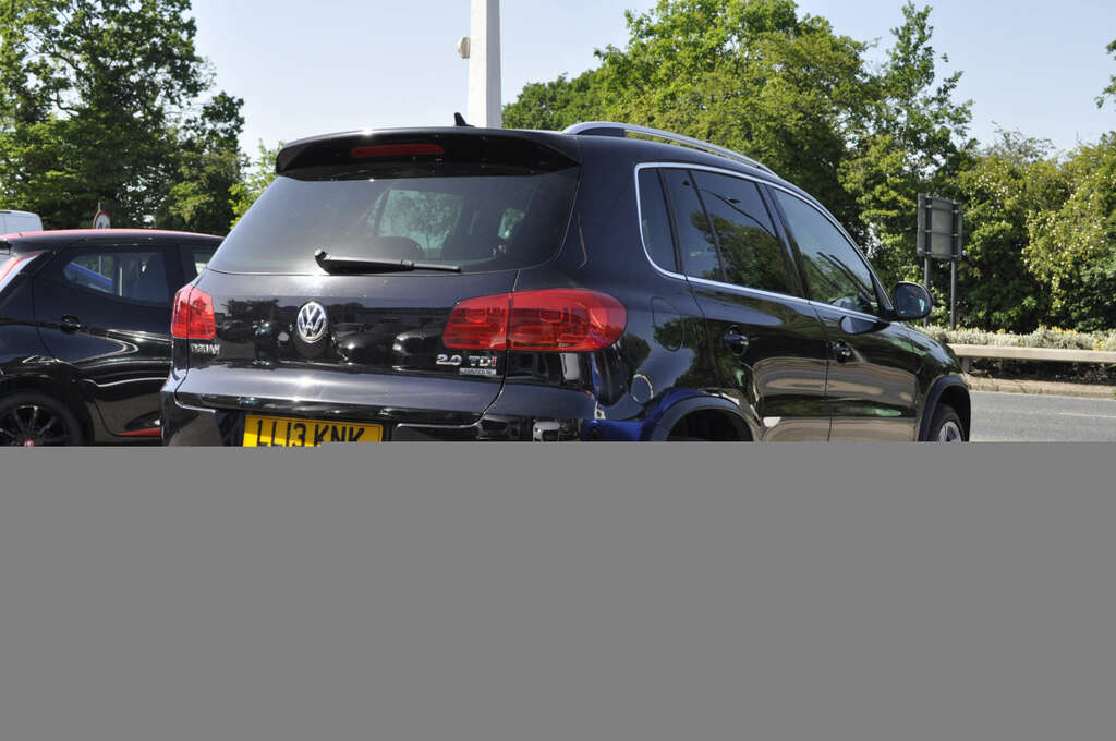 Volkswagen Tiguan 2.0 Tiguan R-line Tdi Bluemotion Technology 4Motio LL13KNK Black #6
