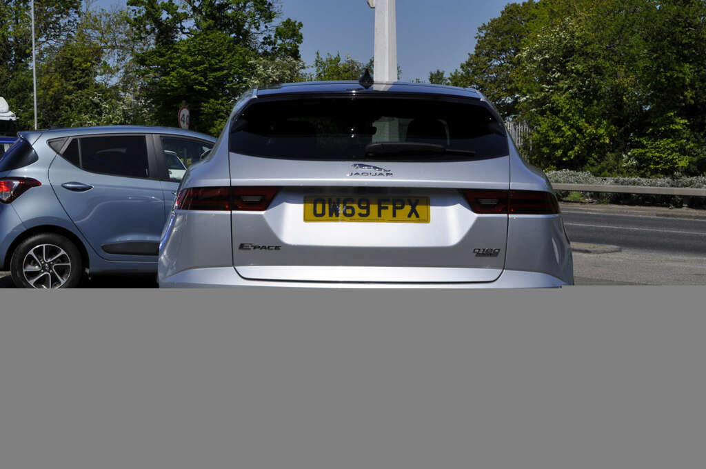 Jaguar E-Pace 2.0 E-pace R-dynamic Hse D Awd 4Wd Silver