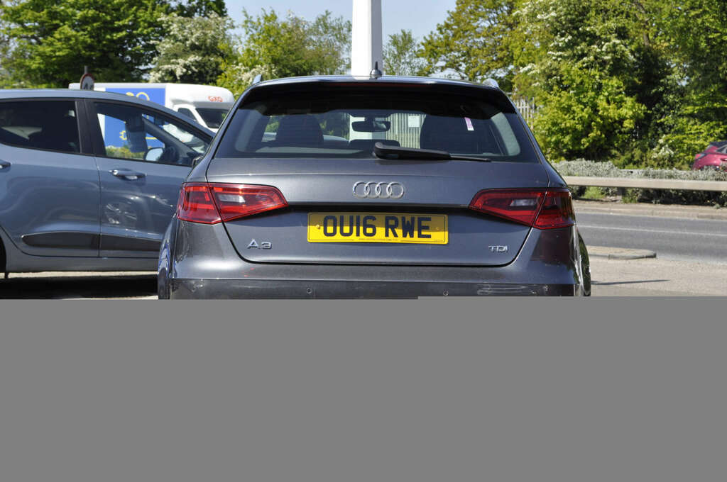 Audi A3 1.6 A3 Sportback S Line Nav Tdi OU16RWE Grey #2