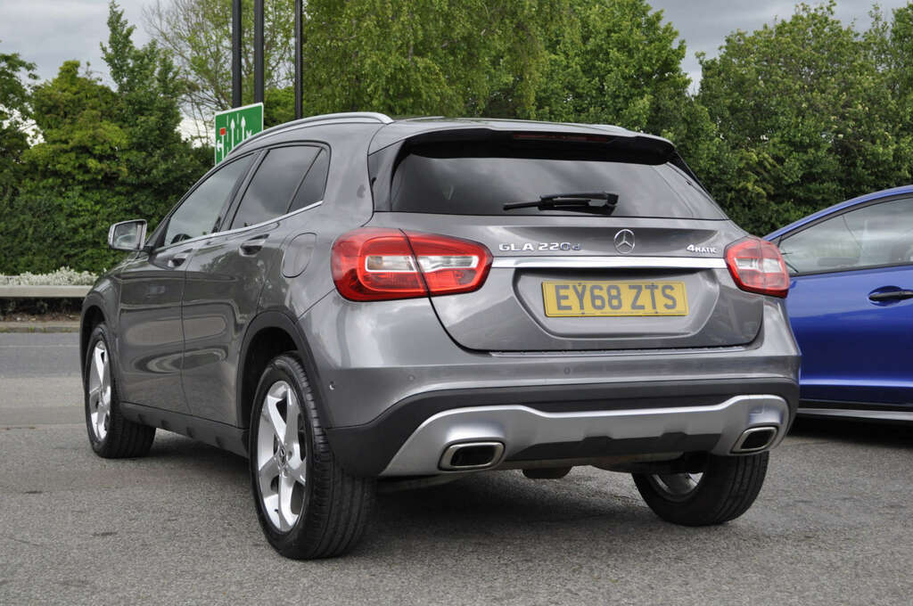 Mercedes-Benz GLA Class 2.1 Gla 220 Sport Executive D 4Matic 4Wd EY68ZTS Grey #4