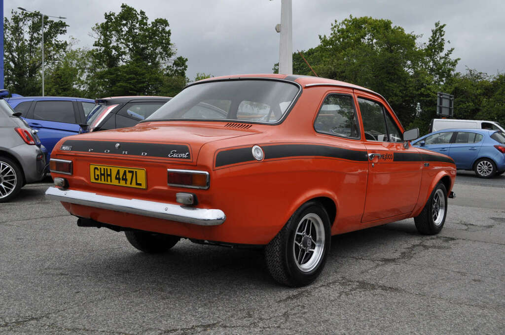 Ford Escort 1.6 Mexico Red #3