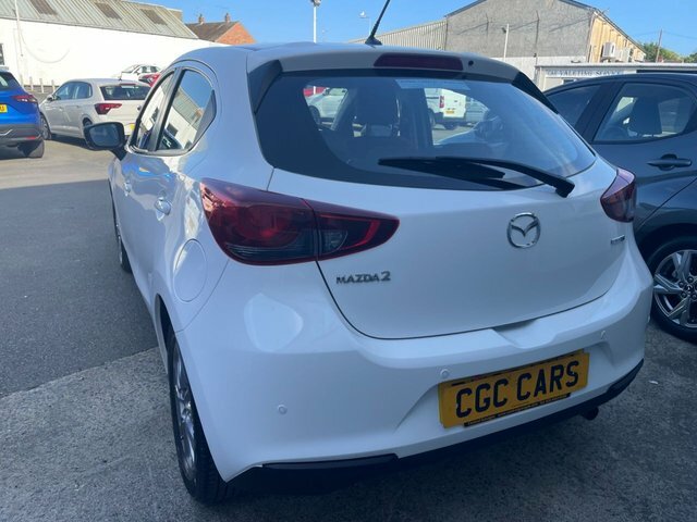 Mazda 2 1.5 E-skyactiv G Mhev Mhev Se-l Hatchback Petr BX22WYJ White #3