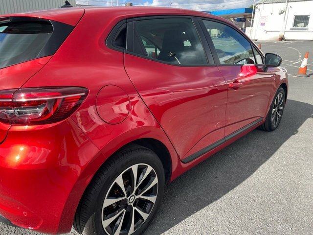Renault Clio 1.0 Tce Iconic Edition Hatchback AK22HCE Red #2