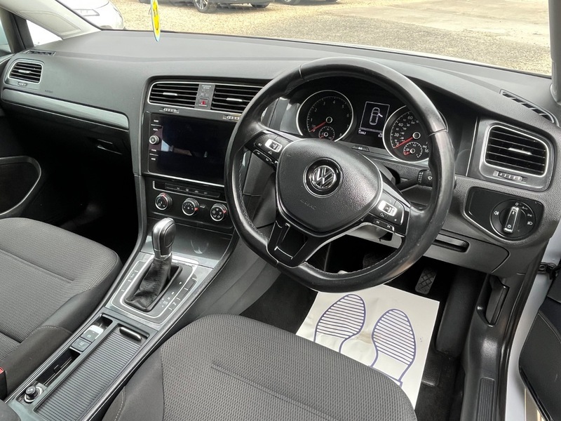 Volkswagen Golf Se Navigation Tsi Bluemotion GJ67UUK Silver #5