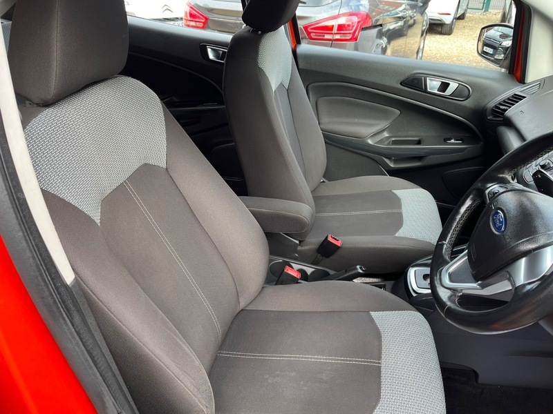 Ford Ecosport Zetec Red #6