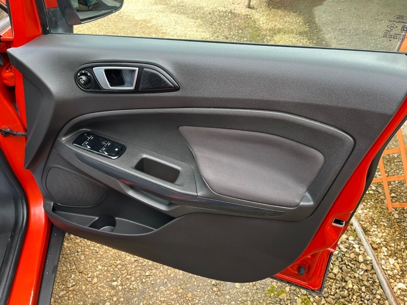 Ford Ecosport Zetec Red #5