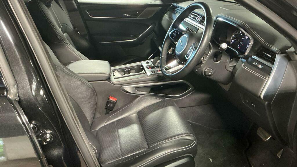 Jaguar F-Pace 2.0 D200 Mhev R-dynamic Black Awd Euro 6 Ss MV72YJO Black #3