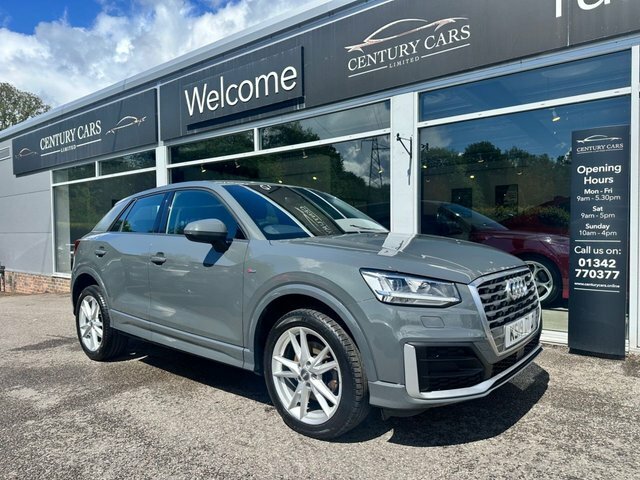 Audi Q2 S Line KS19DWC Black #3