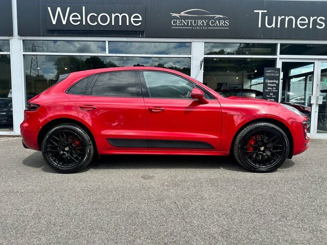 Porsche Macan Gts Red #4