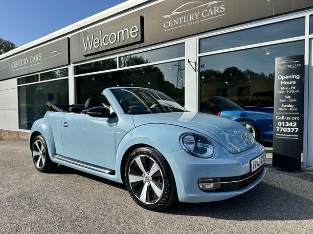 Volkswagen Beetle Convertible Black #3