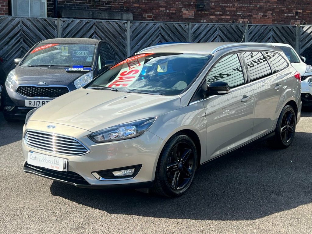 Ford Focus 1L Titanium Silver