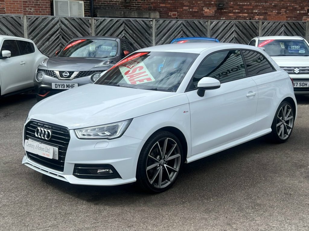 Audi A1 1L Black Edition White
