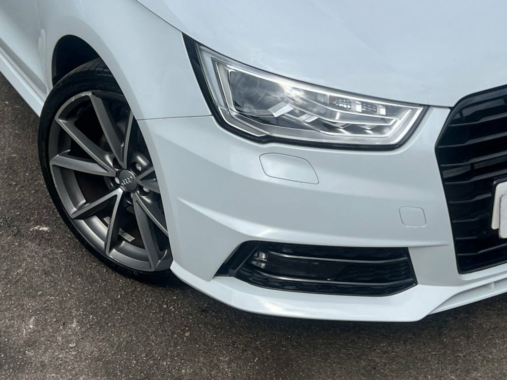 Audi A1 1L Black Edition CX16DZW White #6