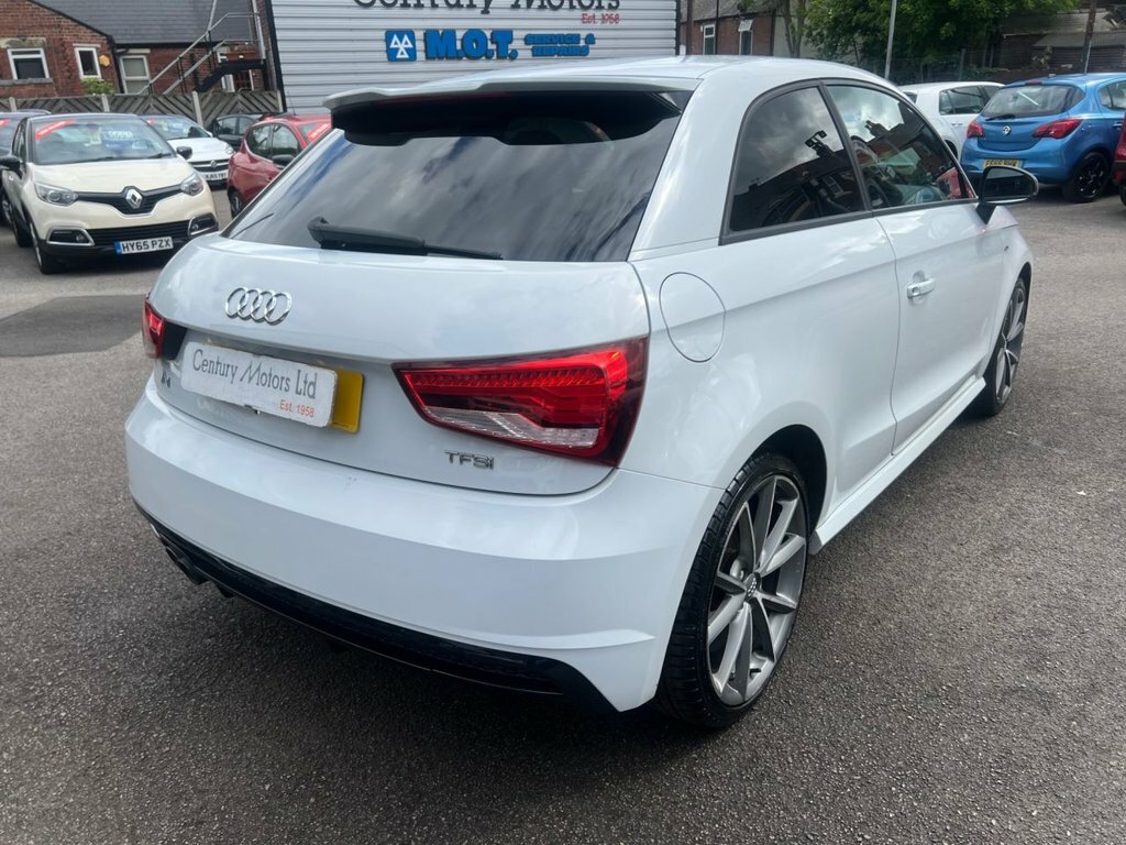 Audi A1 1L Black Edition CX16DZW White #5