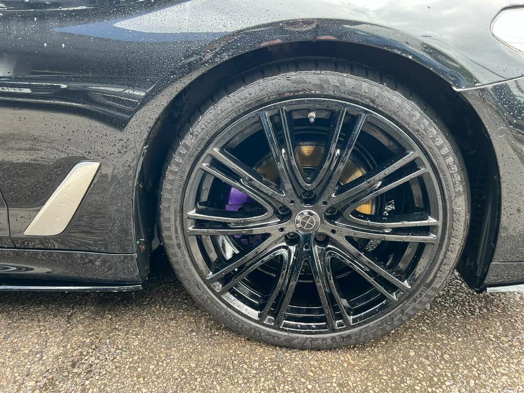 BMW 5 Series 520I M Sport  Black #4