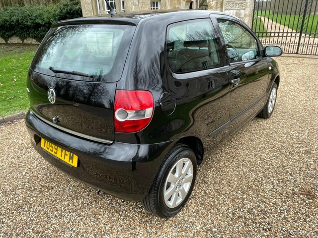 Volkswagen Fox 1.2 6V Urban Fox Euro 4 Black #4