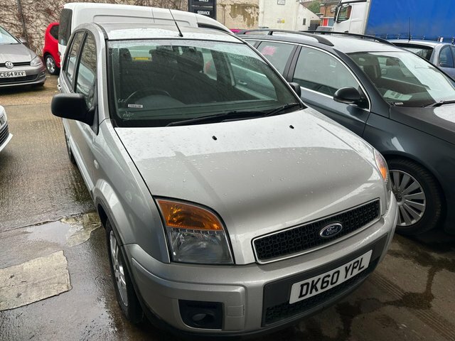 Ford Fusion 1.6 Zetec Silver