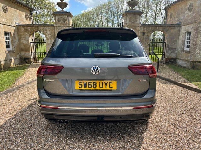 Volkswagen Tiguan 2.0 Tdi R-line 4Motion Euro 6 S S SW68UYC Grey #4