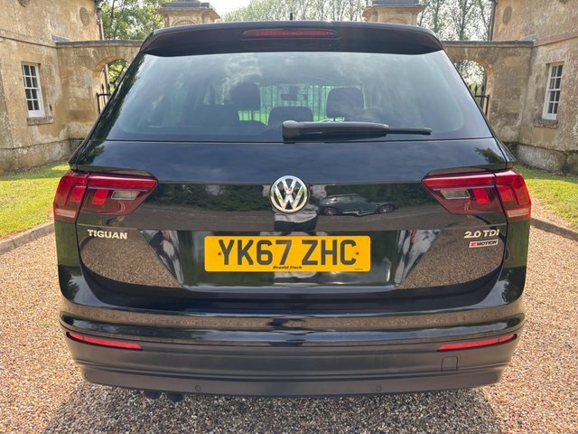 Volkswagen Tiguan 2.0 Tdi Se Navigation 4Motion Euro 6 S S YK67ZHC Black #4