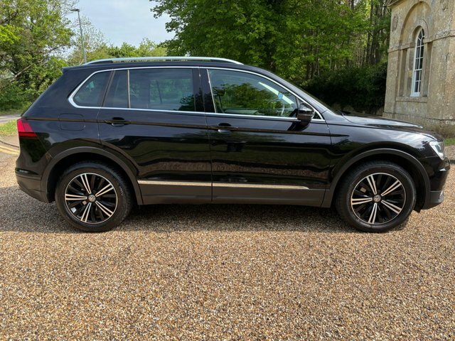 Volkswagen Tiguan 2.0 Tdi Se Navigation 4Motion Euro 6 S S YK67ZHC Black #2