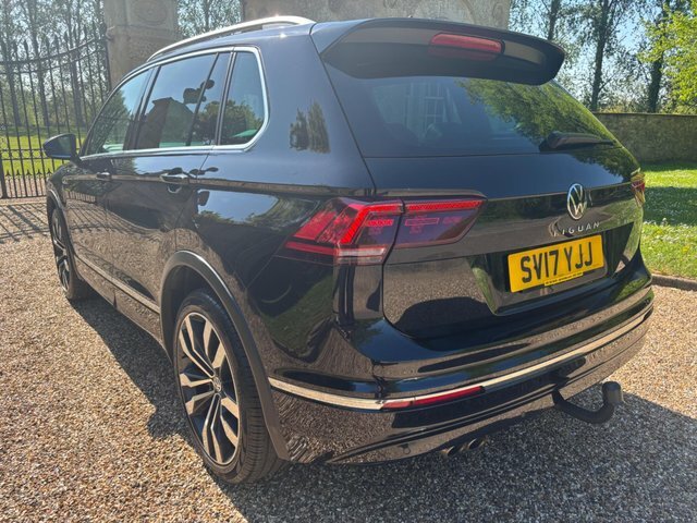 Volkswagen Tiguan 2.0 Tdi Bluemotion Tech R-line 4Motion Euro 6 S S SV17YJJ Black #5
