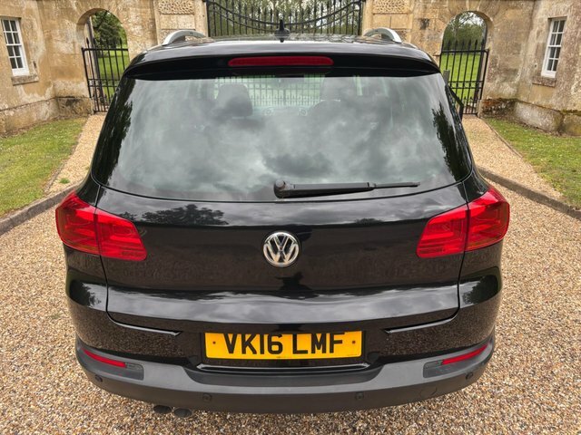 Volkswagen Tiguan 2.0 Tdi Bluemotion Tech Match Edition 2Wd Euro 6 VK16LMF Black #4