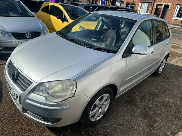 Volkswagen Polo 1.2 Match Silver