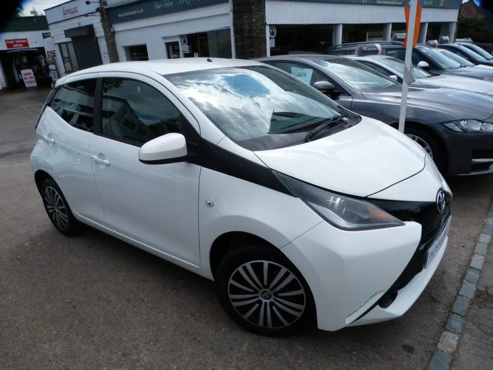 Toyota Aygo 1.0 Vvt-i X-play White
