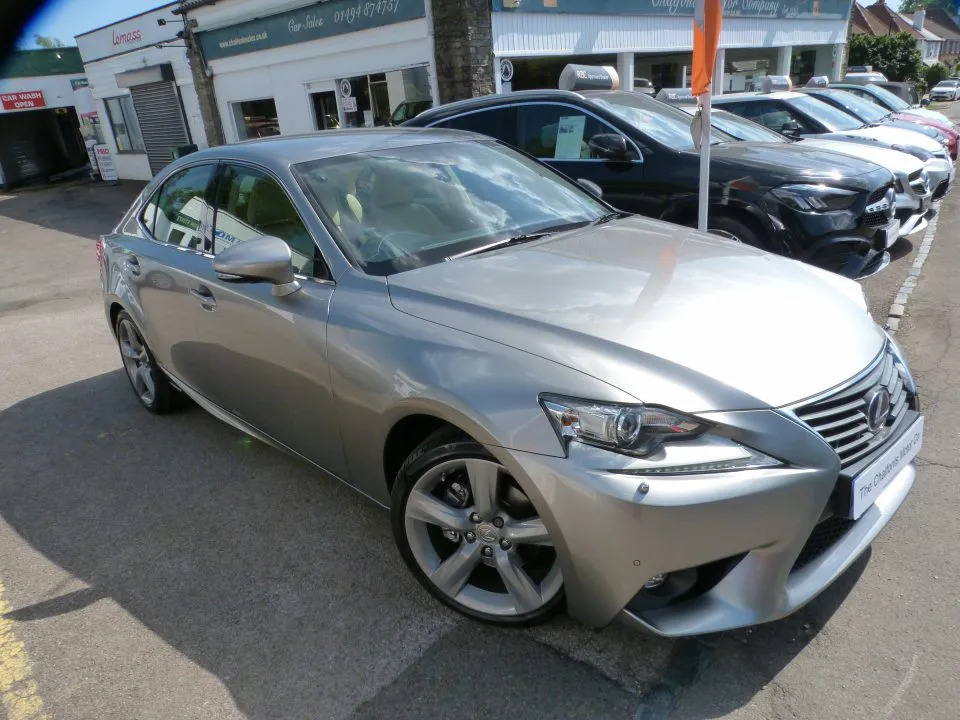 Lexus IS 2.5 300H Premier Silver