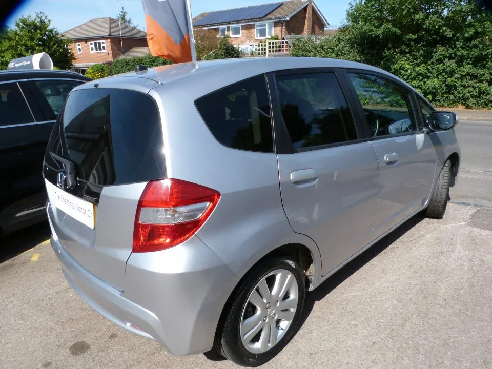 Honda Jazz 1.4 Es Plus Vtec Silver #2