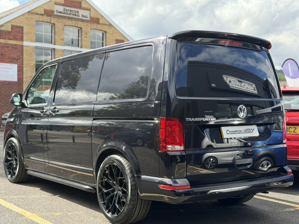 Volkswagen Transporter 2.0 Tdi T28 Highline MJ71WNL Black #4