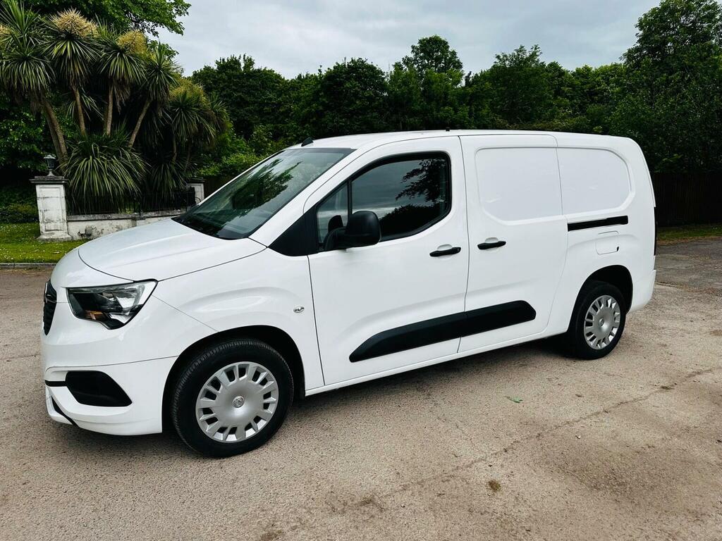 Vauxhall Combo 1.5 Turbo D 2300 Sportive L2 H1 Euro 6 DV71UAG White #5