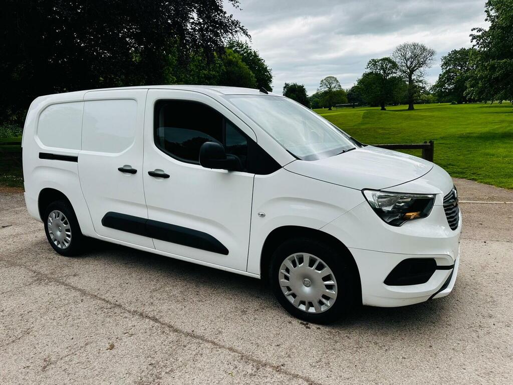Vauxhall Combo 1.5 Turbo D 2300 Sportive L2 H1 Euro 6 White