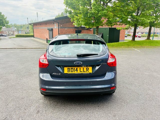 Ford Focus 2014 1.6 Zetec Hatchback Powershift Eur Grey #4