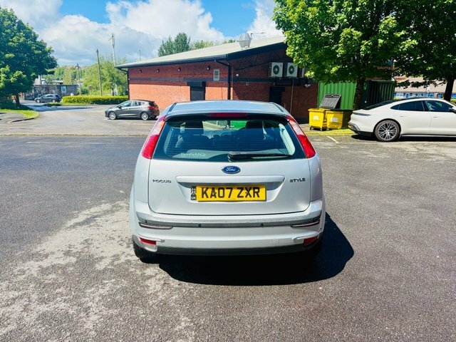 Ford Focus 2007 1.6 Style Hatchback 159 G Silver #4