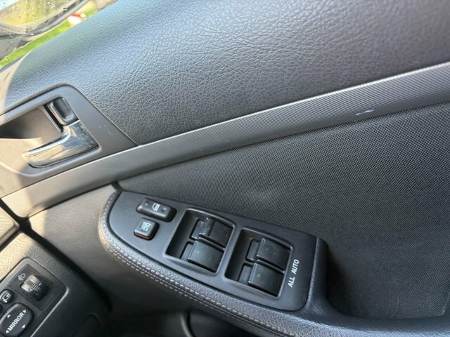 Toyota Avensis Hatchback Silver #18