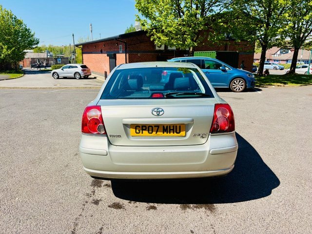Toyota Avensis Hatchback Silver #6