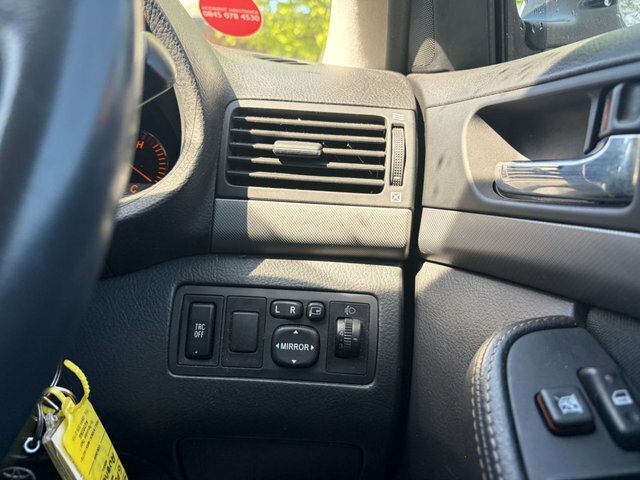 Toyota Avensis Hatchback Silver #19