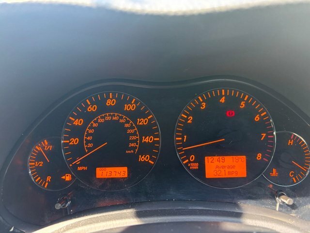 Toyota Avensis Hatchback Silver #14